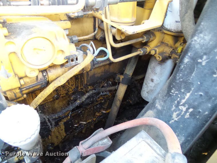 image for item DC2858 1998 Caterpillar 953C  track loader