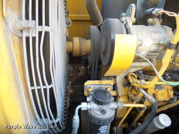 image for item DC2858 1998 Caterpillar 953C  track loader