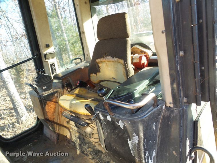 image for item DC2858 1998 Caterpillar 953C  track loader