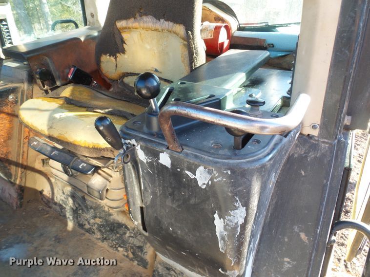 image for item DC2858 1998 Caterpillar 953C  track loader