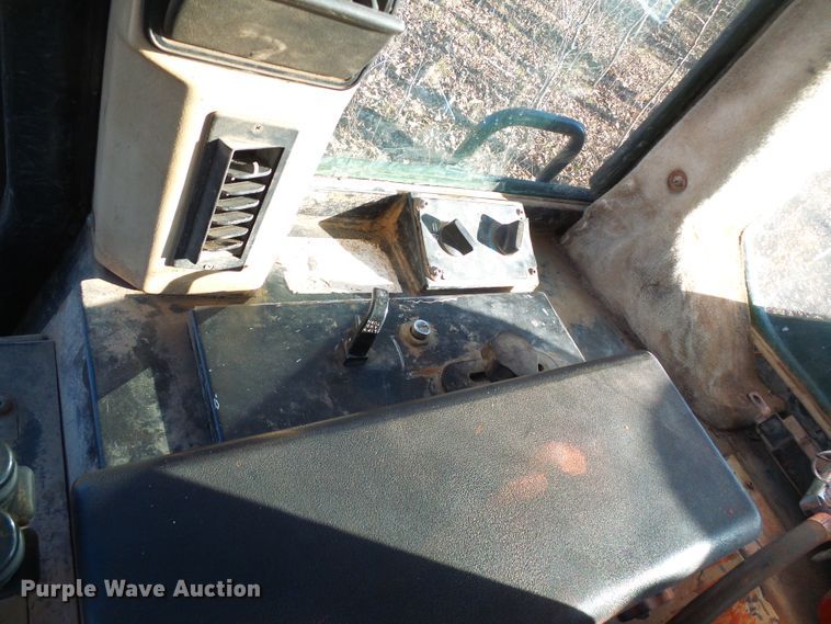 image for item DC2858 1998 Caterpillar 953C  track loader