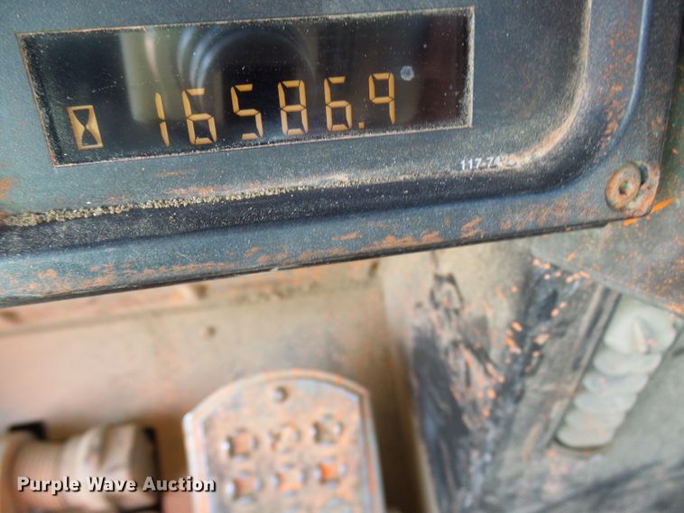 image for item DC2858 1998 Caterpillar 953C  track loader