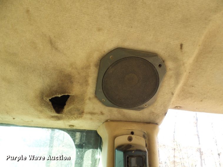 image for item DC2858 1998 Caterpillar 953C  track loader