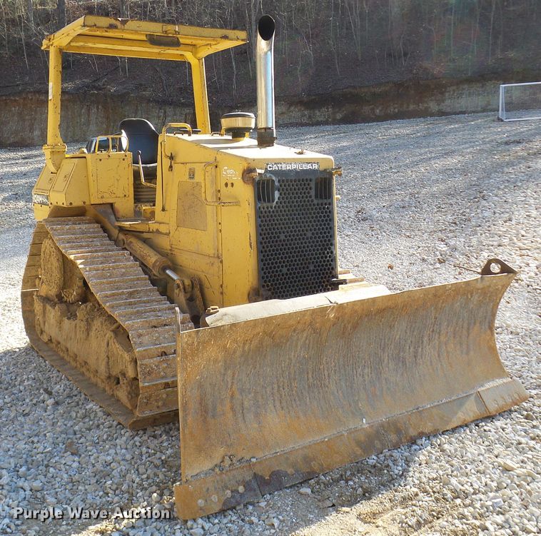 image for item DC2859 1986 Caterpillar D4H  dozer