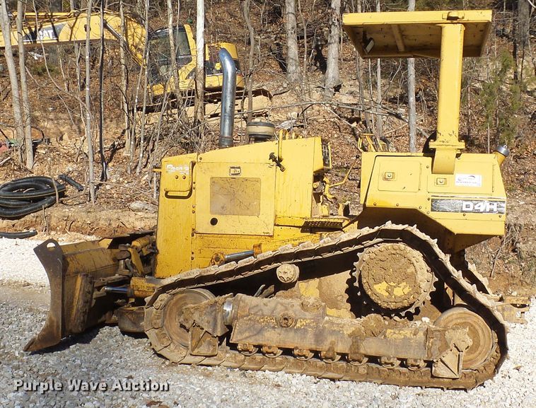 image for item DC2859 1986 Caterpillar D4H  dozer