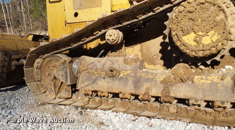 image for item DC2859 1986 Caterpillar D4H  dozer
