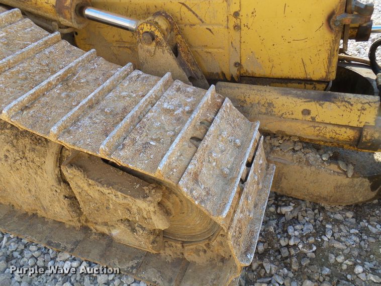 image for item DC2859 1986 Caterpillar D4H  dozer
