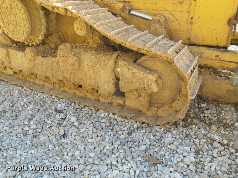 image for item DC2859 1986 Caterpillar D4H  dozer
