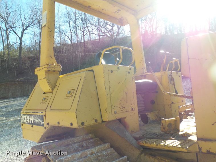 image for item DC2859 1986 Caterpillar D4H  dozer