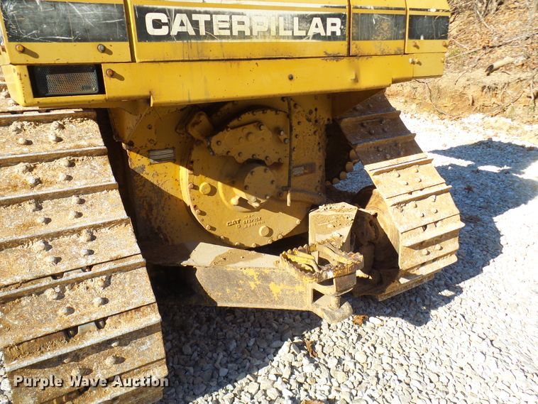 image for item DC2859 1986 Caterpillar D4H  dozer
