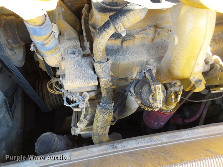 image for item DC2859 1986 Caterpillar D4H  dozer