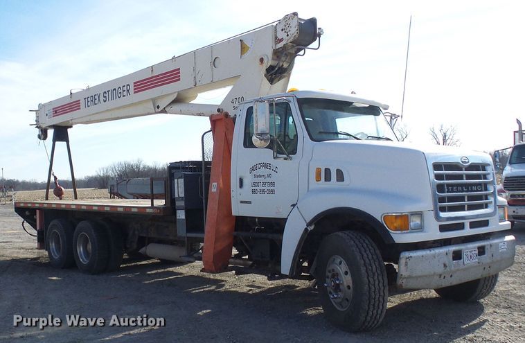 image for item DC2871 2003 Sterling L9500  crane truck