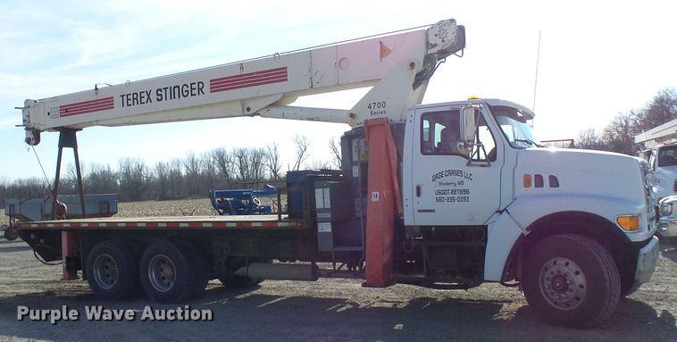 image for item DC2871 2003 Sterling L9500  crane truck