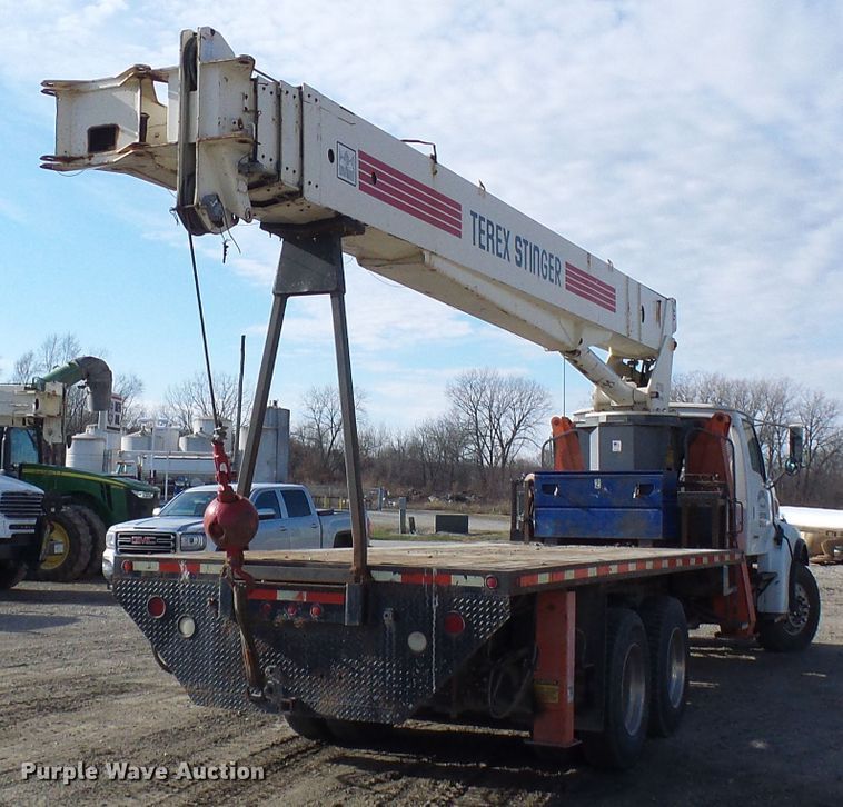 image for item DC2871 2003 Sterling L9500  crane truck