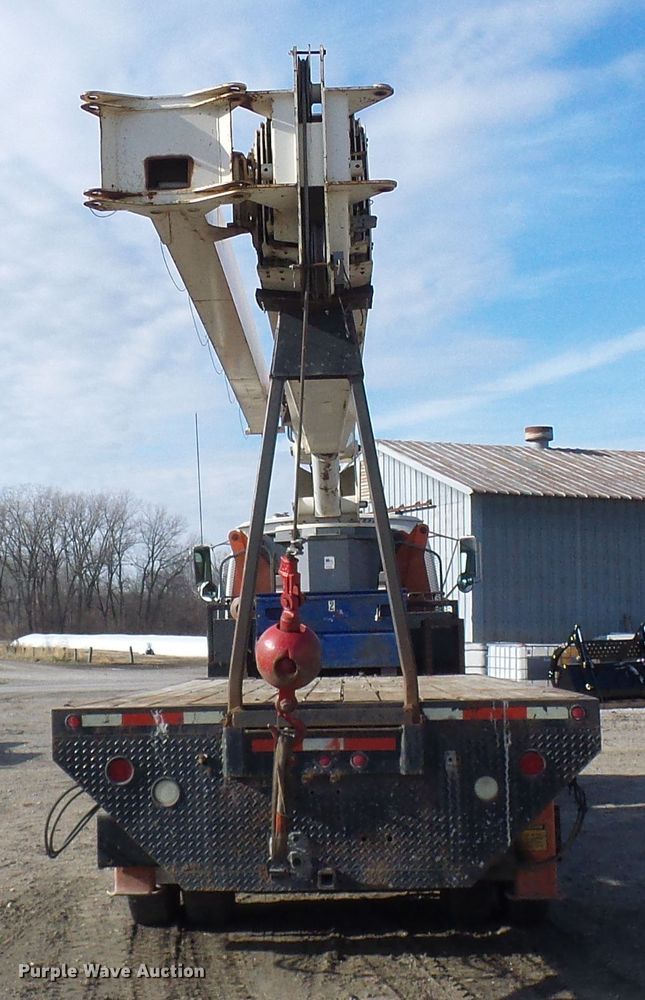 image for item DC2871 2003 Sterling L9500  crane truck