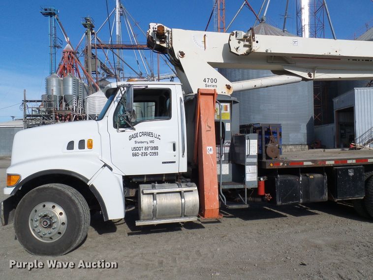 image for item DC2871 2003 Sterling L9500  crane truck