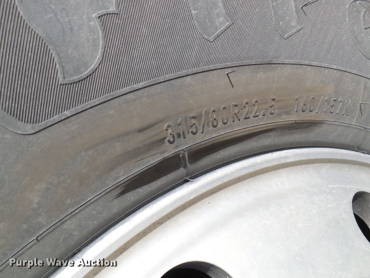 image for item DC2871 2003 Sterling L9500  crane truck