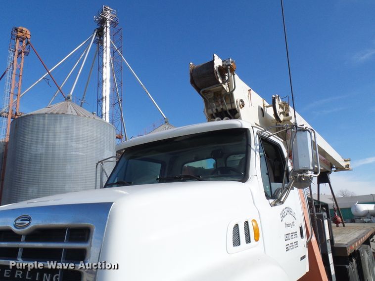 image for item DC2871 2003 Sterling L9500  crane truck