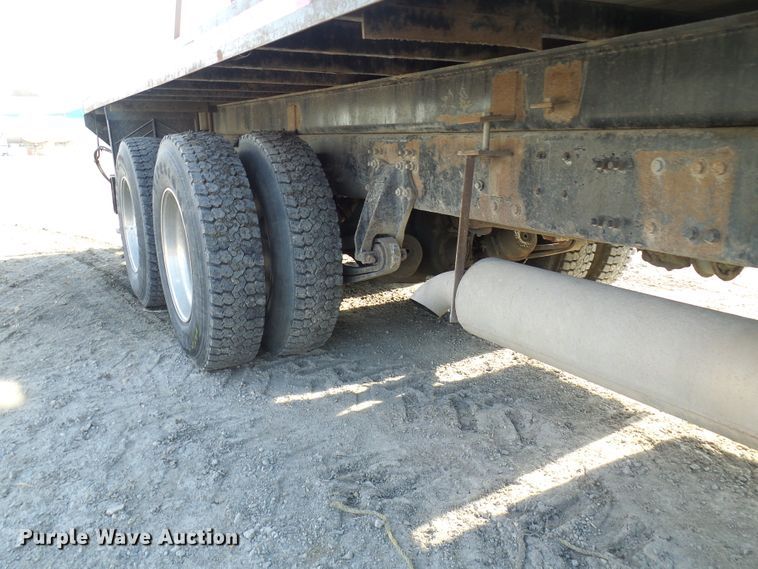 image for item DC2871 2003 Sterling L9500  crane truck