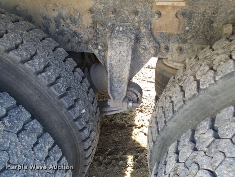 image for item DC2871 2003 Sterling L9500  crane truck