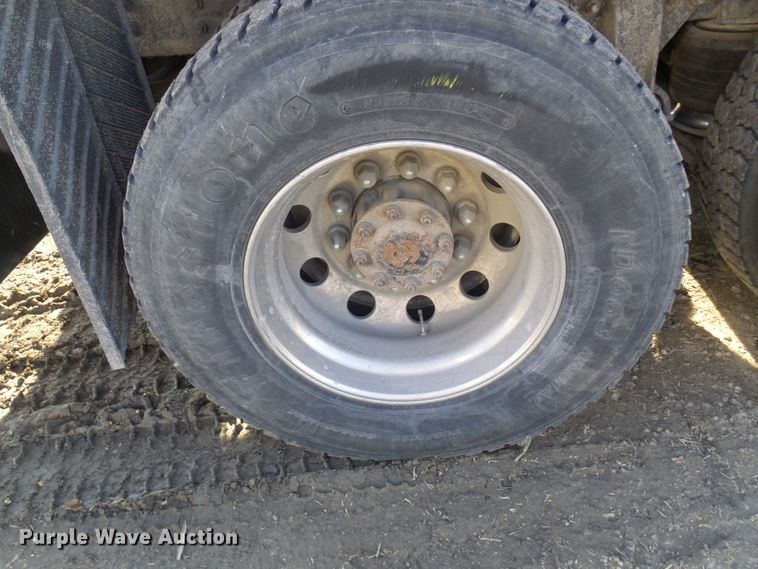 image for item DC2871 2003 Sterling L9500  crane truck