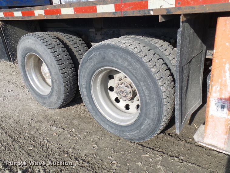 image for item DC2871 2003 Sterling L9500  crane truck