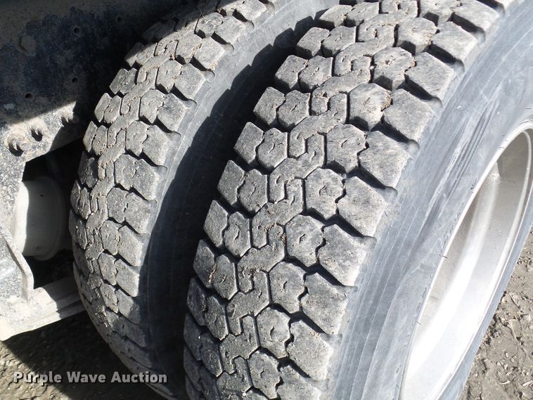 image for item DC2871 2003 Sterling L9500  crane truck