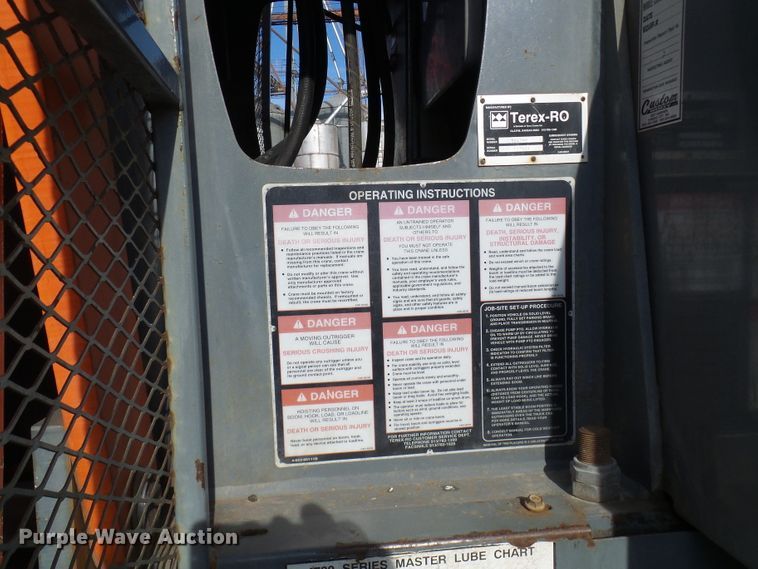 image for item DC2871 2003 Sterling L9500  crane truck