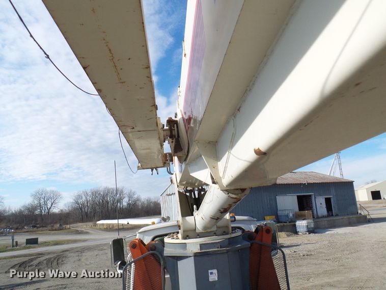 image for item DC2871 2003 Sterling L9500  crane truck