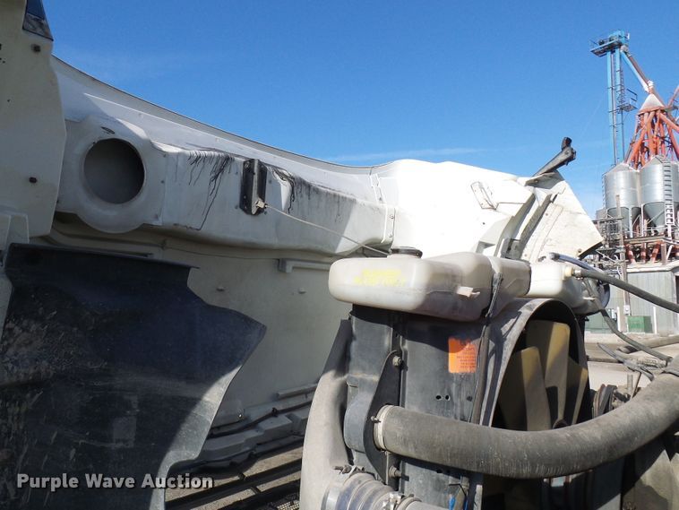 image for item DC2871 2003 Sterling L9500  crane truck