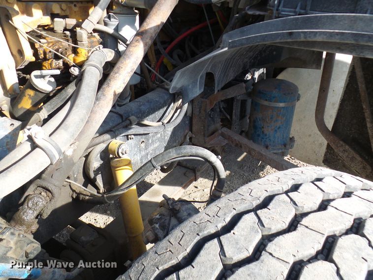 image for item DC2871 2003 Sterling L9500  crane truck