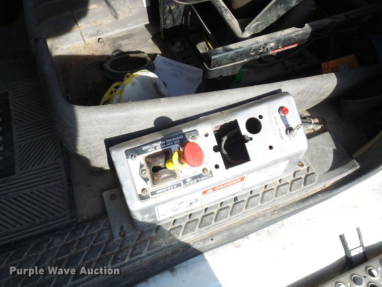 image for item DC2871 2003 Sterling L9500  crane truck