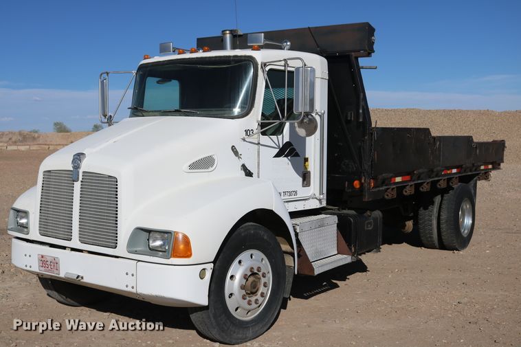 image for item DD6100 1996 Kenworth  dump truck