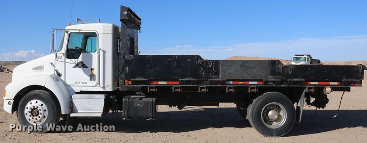 image for item DD6100 1996 Kenworth  dump truck