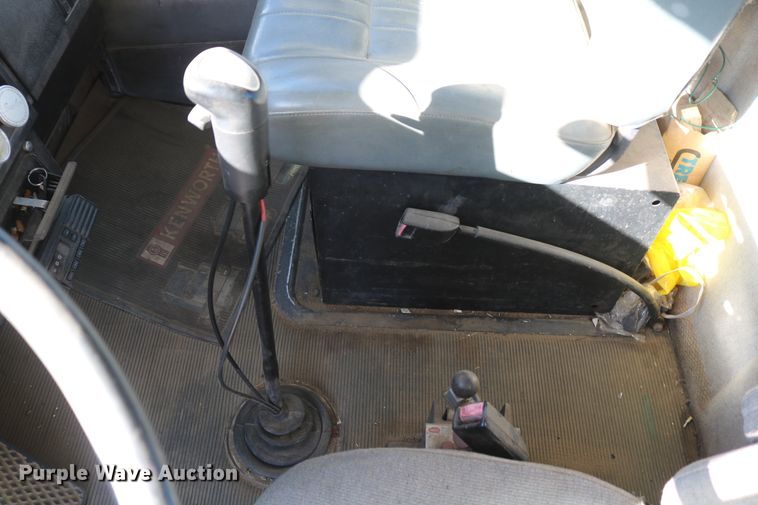 image for item DD6100 1996 Kenworth  dump truck
