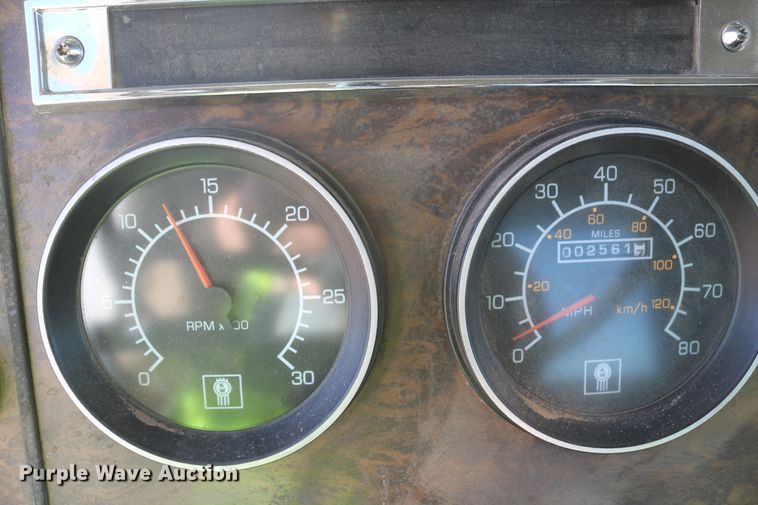 image for item DD6100 1996 Kenworth  dump truck