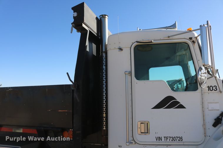 image for item DD6100 1996 Kenworth  dump truck