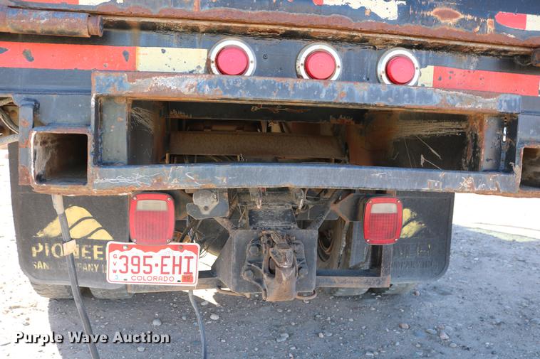 image for item DD6100 1996 Kenworth  dump truck