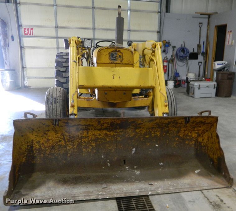 image for item DE4552 John Deere 300  tractor