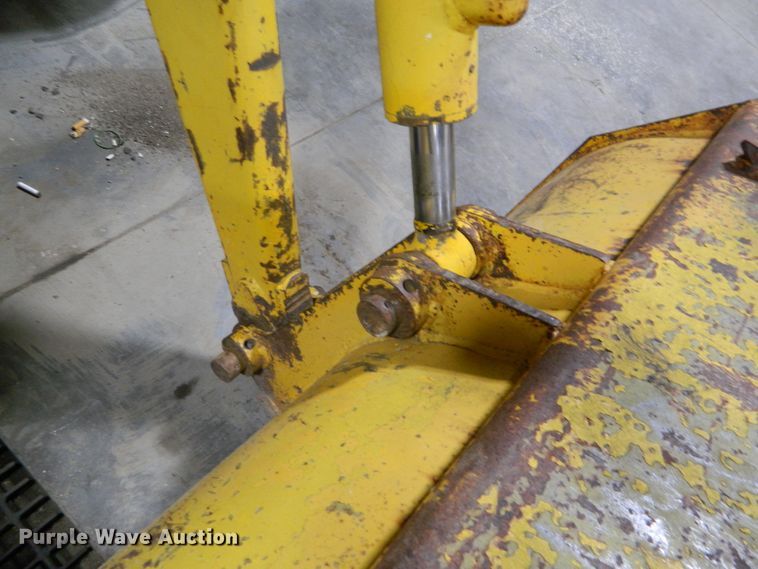 image for item DE4552 John Deere 300  tractor