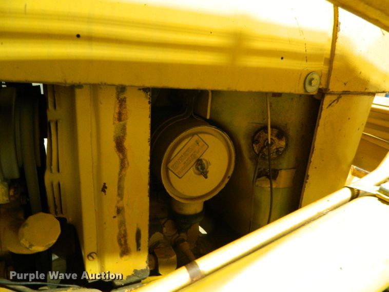 image for item DE4552 John Deere 300  tractor