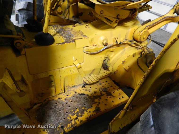 image for item DE4552 John Deere 300  tractor