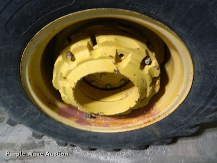 image for item DE4552 John Deere 300  tractor