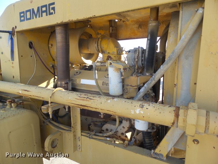 image for item DF0995 Bomag MPH 100  reclaimer
