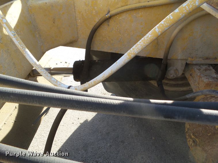 image for item DF0995 Bomag MPH 100  reclaimer