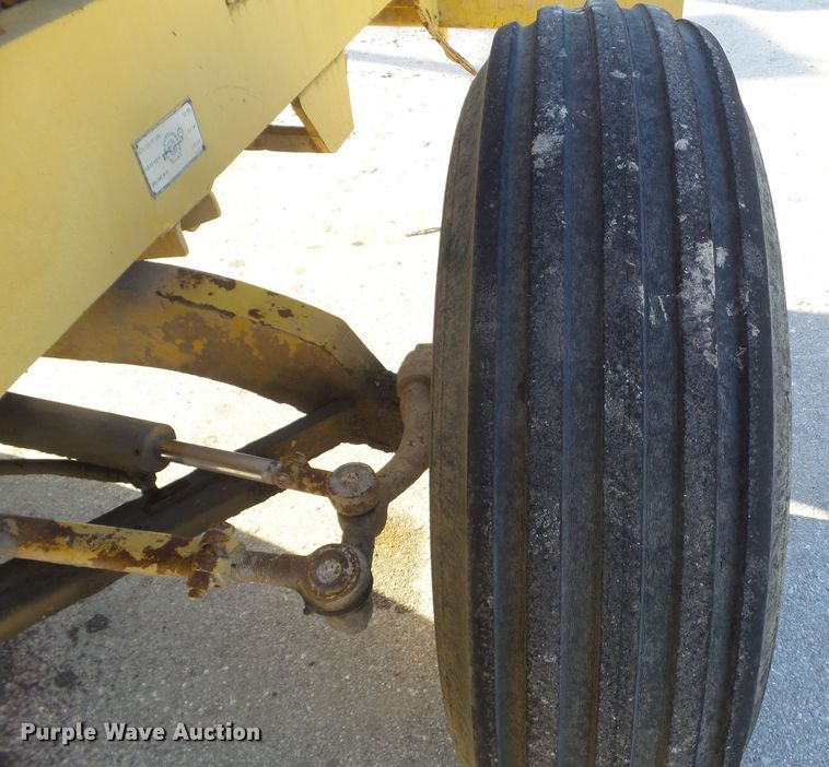 image for item DF0995 Bomag MPH 100  reclaimer