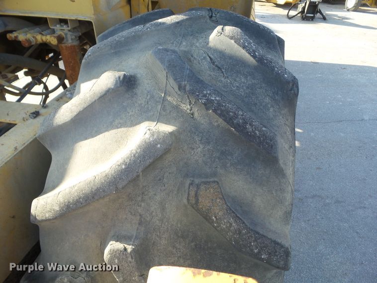 image for item DF0995 Bomag MPH 100  reclaimer