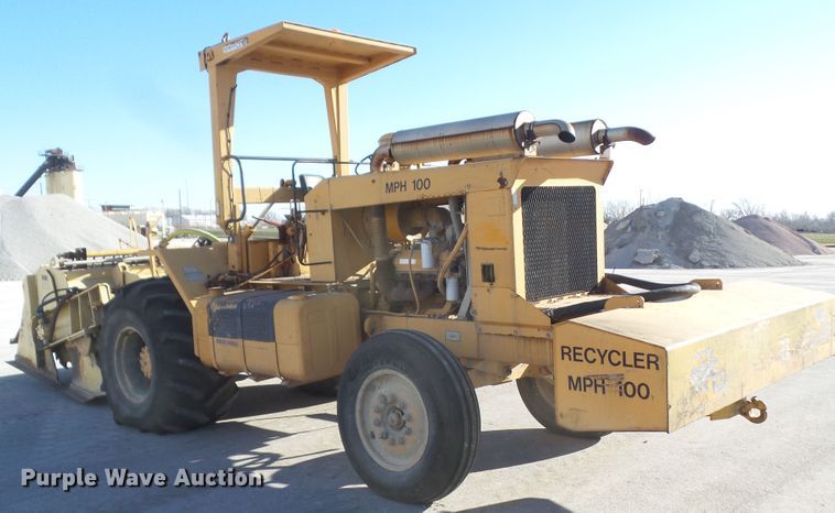 image for item DF0996 Bomag MPH 100R  reclaimer