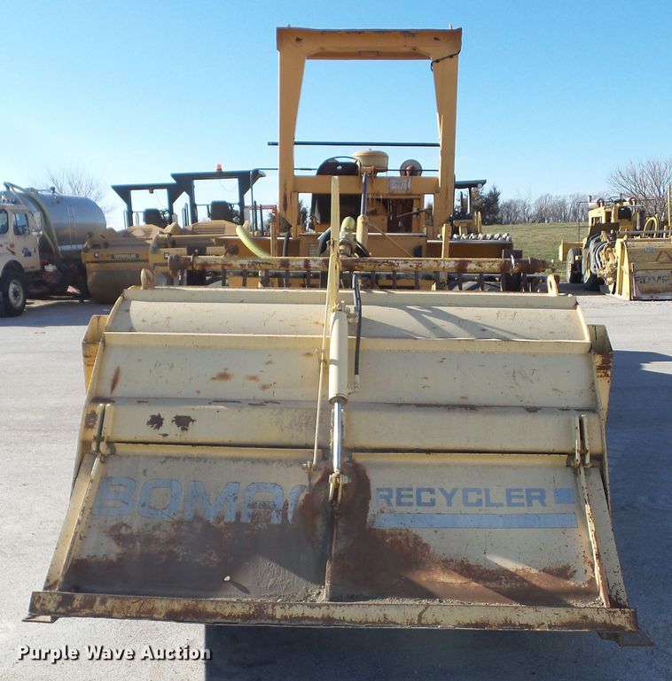 image for item DF0996 Bomag MPH 100R  reclaimer