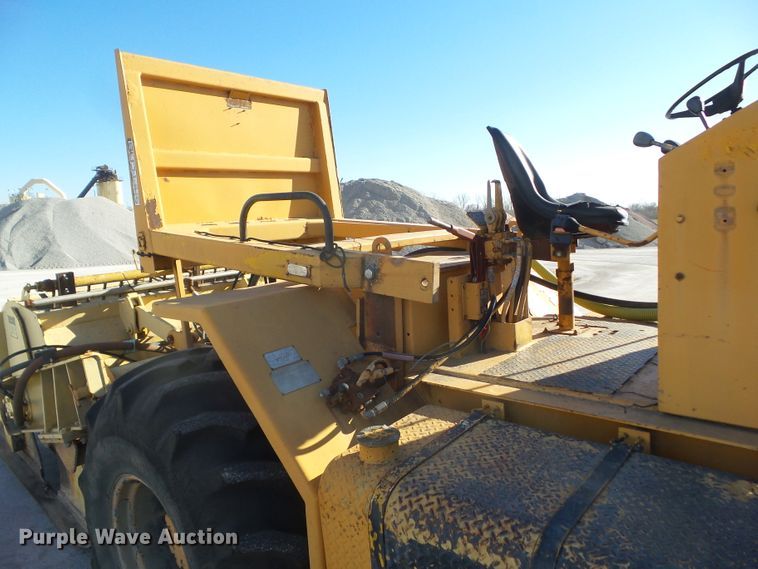 image for item DF0996 Bomag MPH 100R  reclaimer